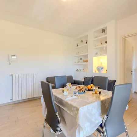 Modern With Veranda, Ac, And Parking Olbia