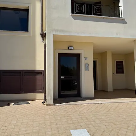 Appartement Modern With Veranda, Ac, And Parking Olbia