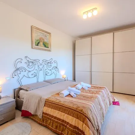 Modern With Veranda, Ac, And Parking Διαμέρισμα *